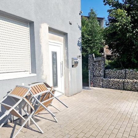Gruppenfreundliches Apartment Herzogenaurach Exterior photo