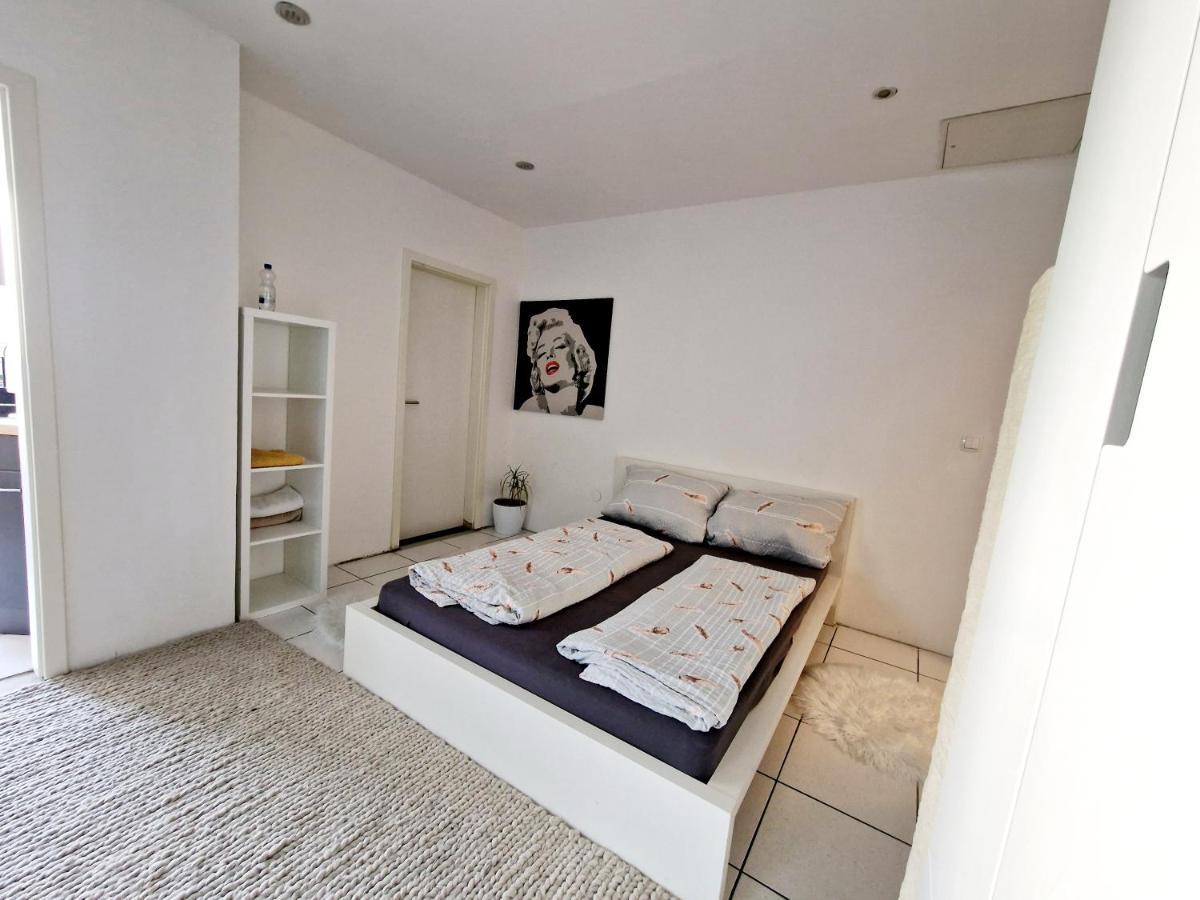 Gruppenfreundliches Apartment Herzogenaurach Exterior photo